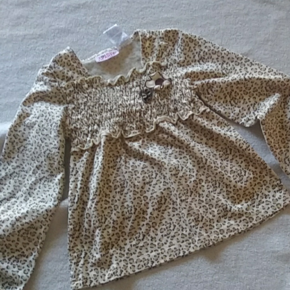 Cheetah long sleeve top
